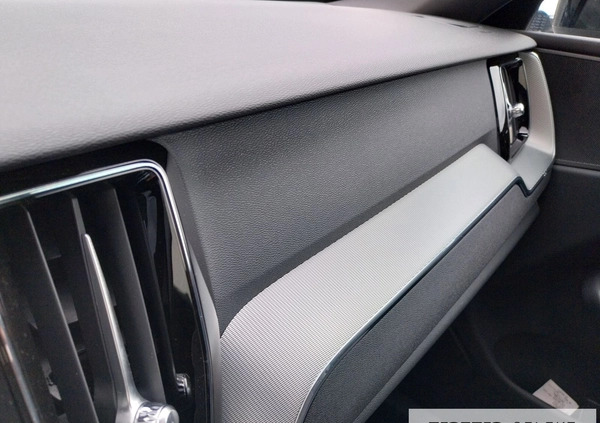 Volvo XC 60 cena 242600 przebieg: 1213, rok produkcji 2023 z Poznań małe 596